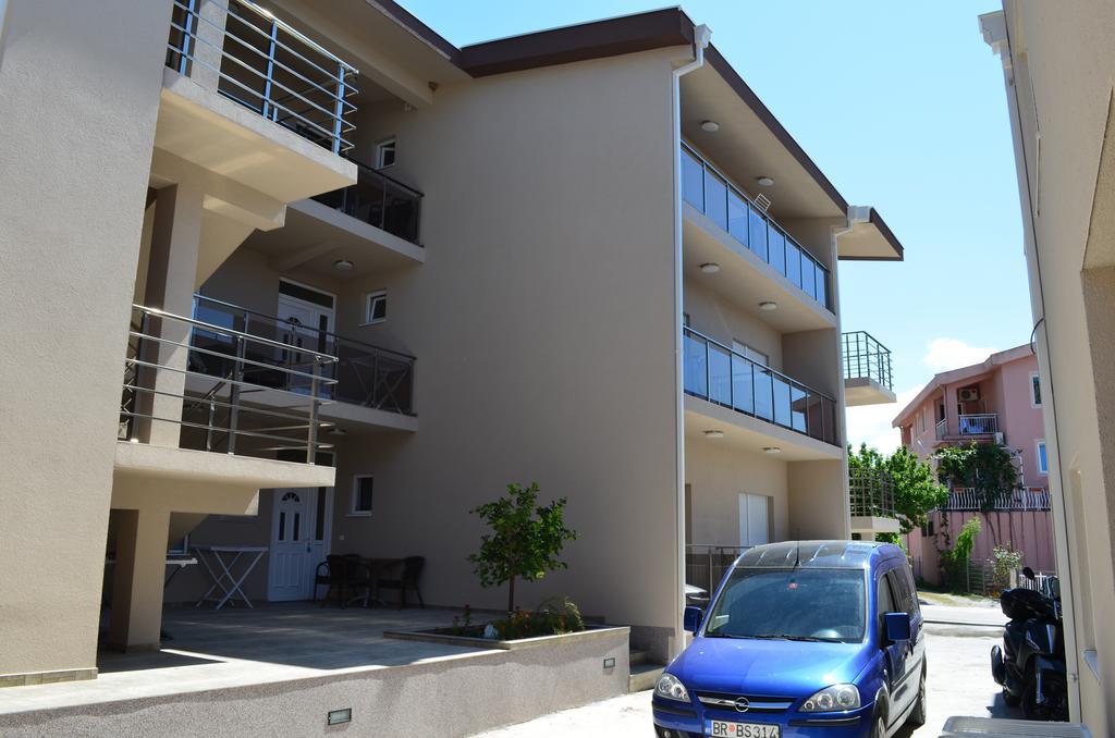 Apartments Md Lux 2 Sutomore Exteriör bild