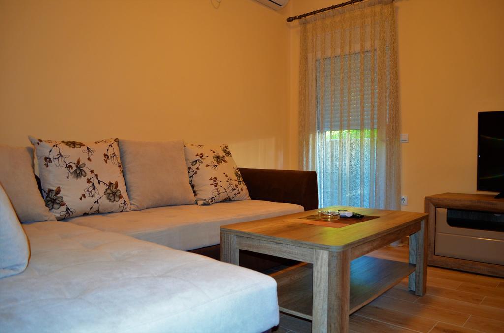 Apartments Md Lux 2 Sutomore Exteriör bild